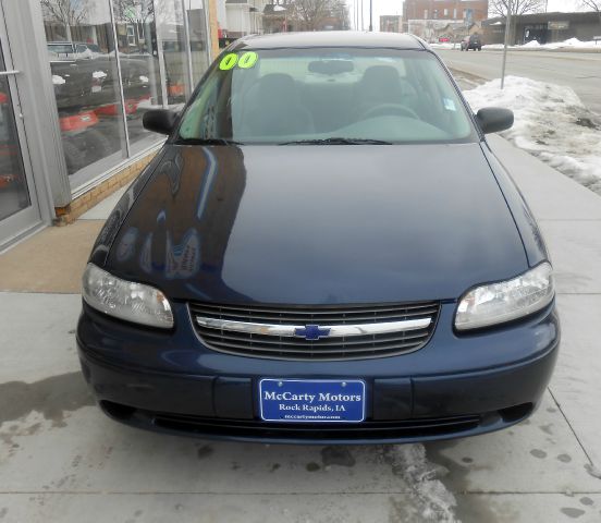 2000 Chevrolet Malibu Base