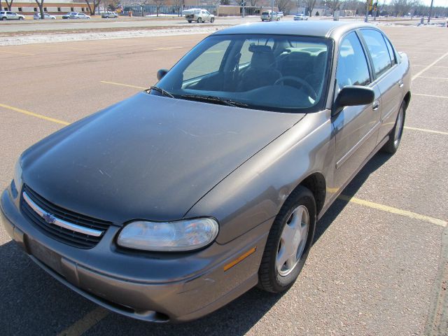 2000 Chevrolet Malibu Base