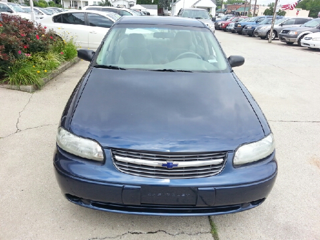 2000 Chevrolet Malibu Base