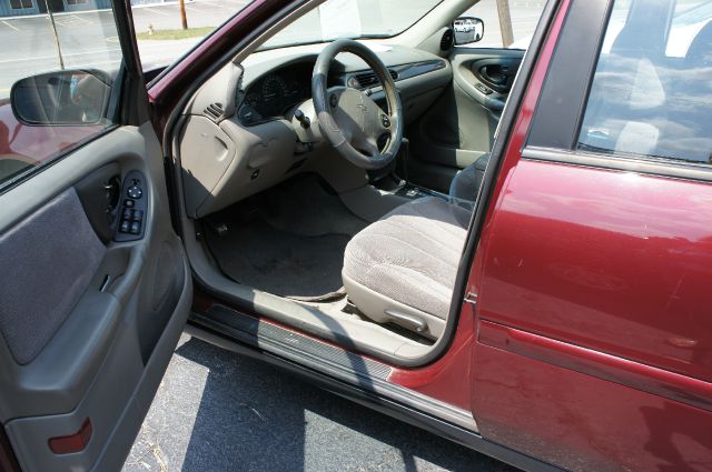 2001 Chevrolet Malibu Base