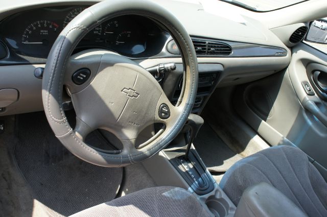 2001 Chevrolet Malibu Base