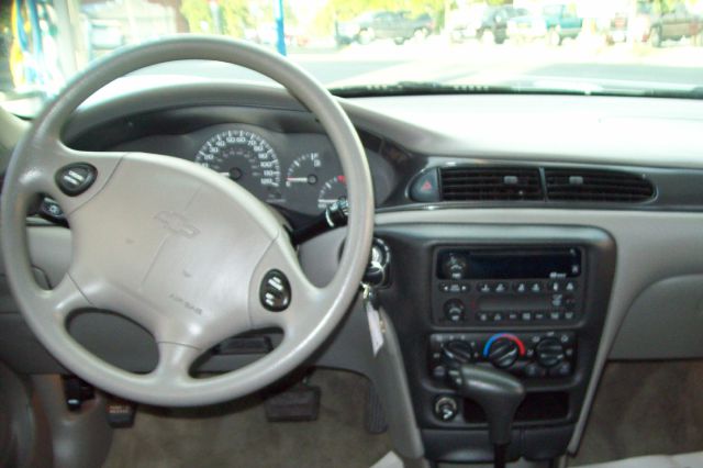 2001 Chevrolet Malibu Base