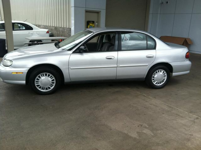 2001 Chevrolet Malibu SE Sedan