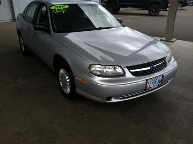 2001 Chevrolet Malibu SE Sedan