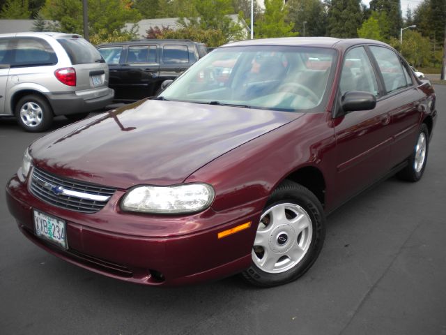 2001 Chevrolet Malibu Base