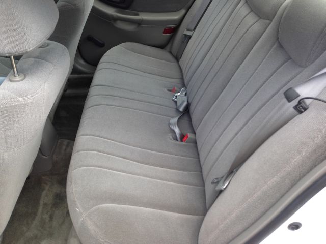 2001 Chevrolet Malibu Base