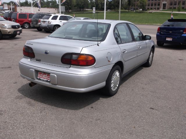 2002 Chevrolet Malibu Base
