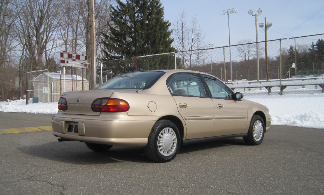 2002 Chevrolet Malibu Base