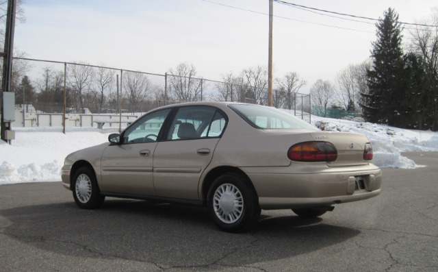 2002 Chevrolet Malibu Base