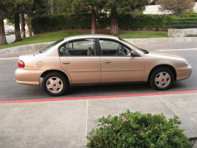 2002 Chevrolet Malibu Base