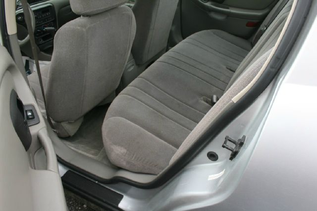 2003 Chevrolet Malibu Base