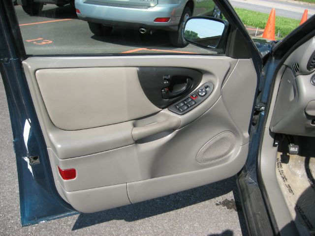 2003 Chevrolet Malibu Base