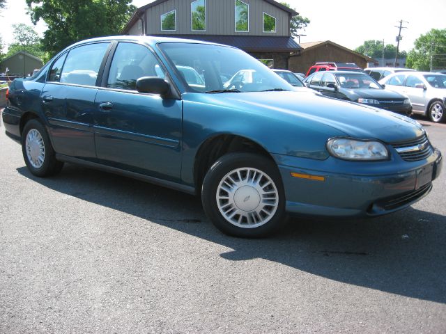 2003 Chevrolet Malibu Base
