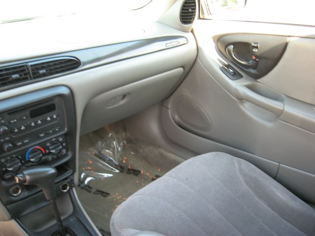 2003 Chevrolet Malibu Base