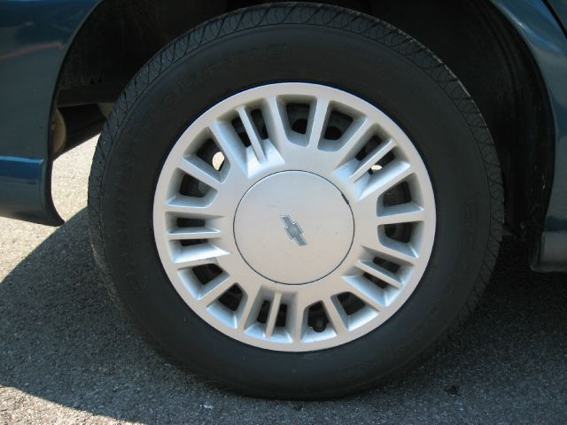 2003 Chevrolet Malibu Base