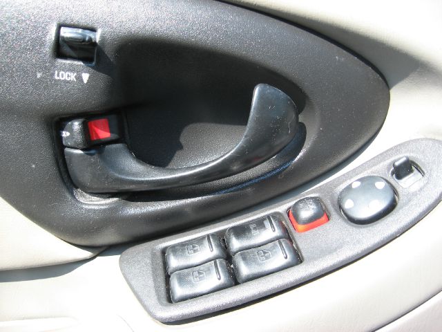 2003 Chevrolet Malibu Base