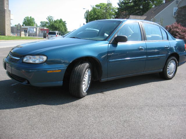 2003 Chevrolet Malibu Base