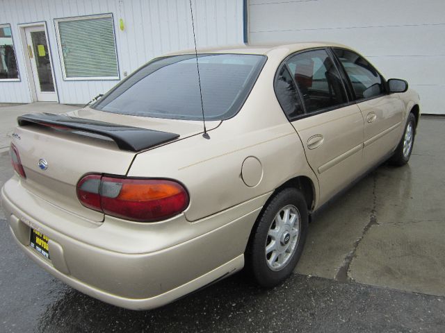 2003 Chevrolet Malibu Base