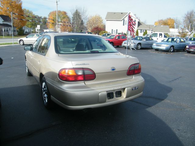 2003 Chevrolet Malibu Base