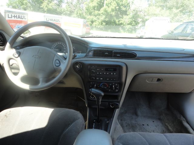 2003 Chevrolet Malibu Base