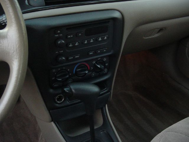 2003 Chevrolet Malibu Base