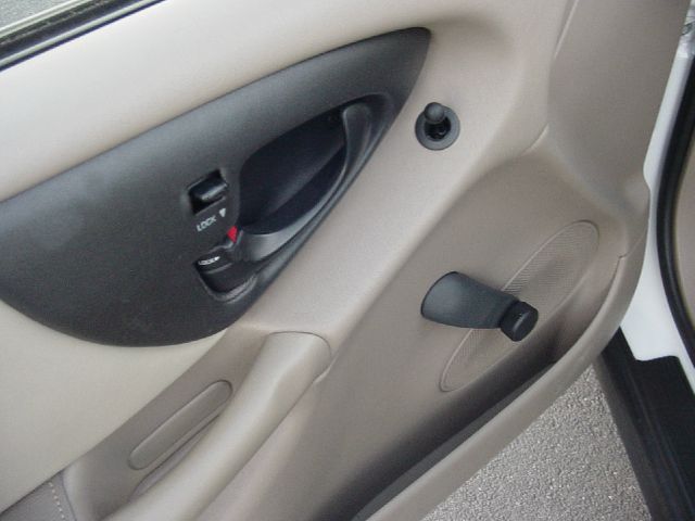 2003 Chevrolet Malibu Base