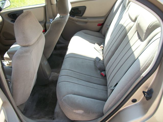 2003 Chevrolet Malibu Base