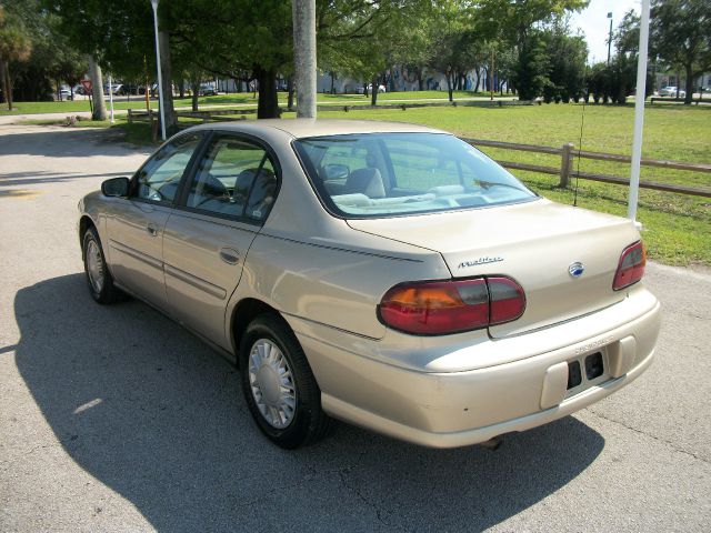 2003 Chevrolet Malibu Base