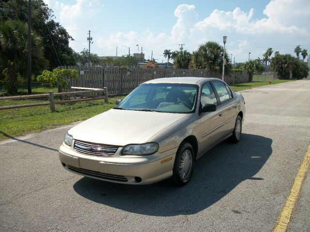 2003 Chevrolet Malibu Base