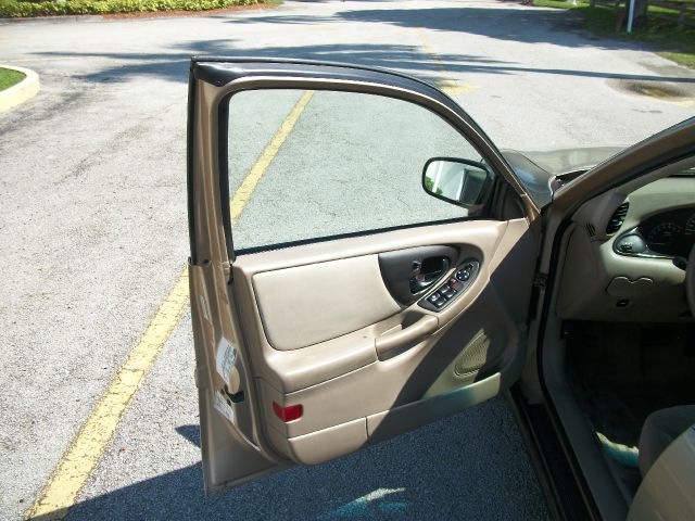 2003 Chevrolet Malibu Base