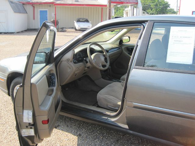 2003 Chevrolet Malibu Base