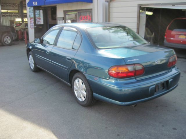2003 Chevrolet Malibu Base