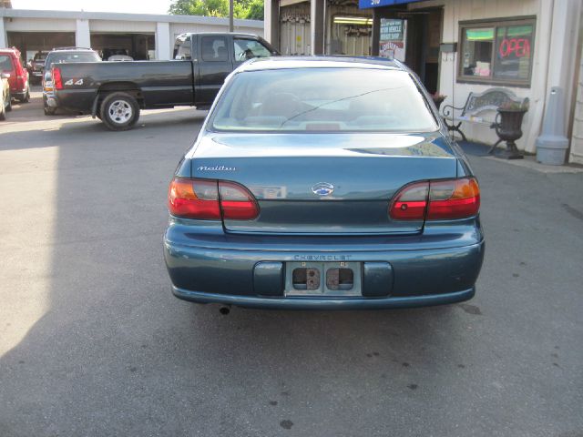2003 Chevrolet Malibu Base
