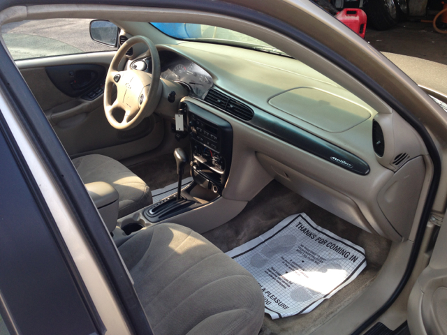 2003 Chevrolet Malibu Base