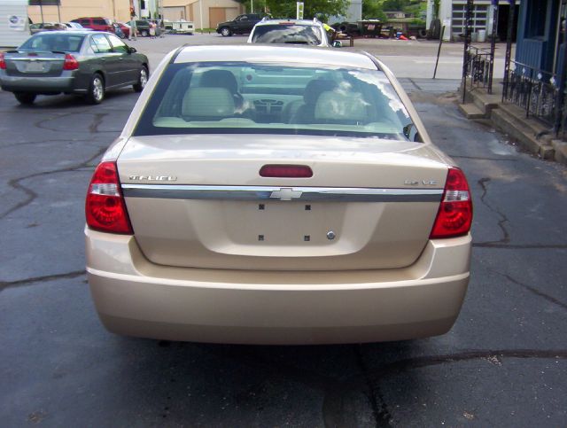 2004 Chevrolet Malibu Blk Ext With Silver Trin