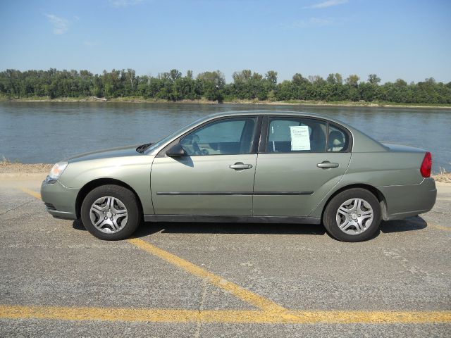 2004 Chevrolet Malibu Base