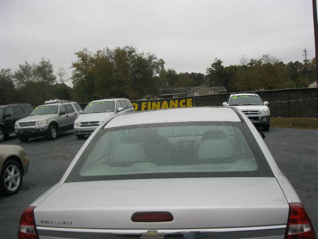 2004 Chevrolet Malibu Base