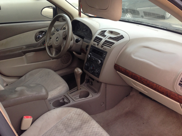 2004 Chevrolet Malibu Base