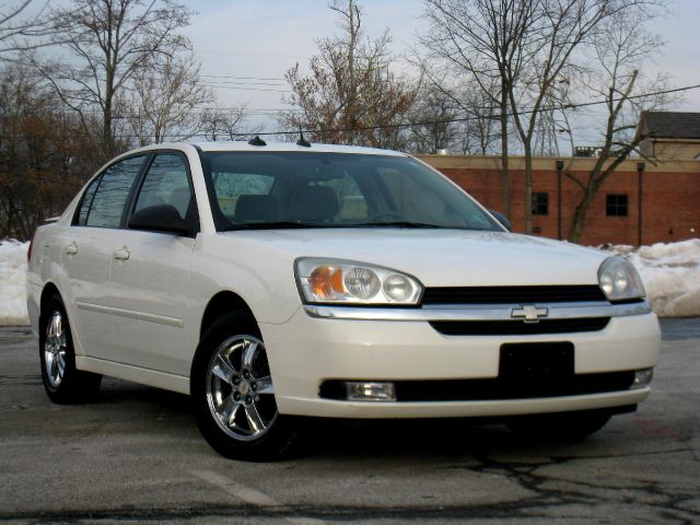 2005 Chevrolet Malibu SLT W/ Navigation/sunroof