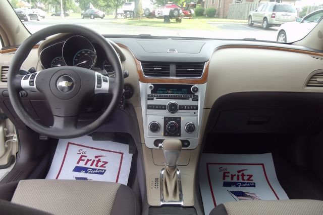 2009 Chevrolet Malibu 4dr Sdn I4 CVT 2.5 Sedan