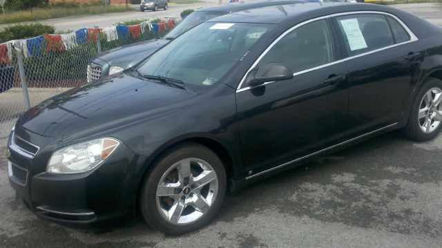 2009 Chevrolet Malibu 4dr Sdn I4 CVT 2.5 Sedan