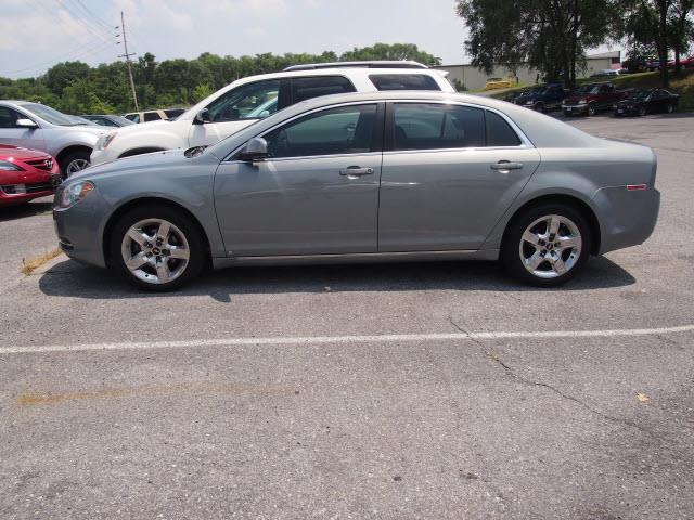 2009 Chevrolet Malibu 4dr Sdn I4 CVT 2.5 Sedan