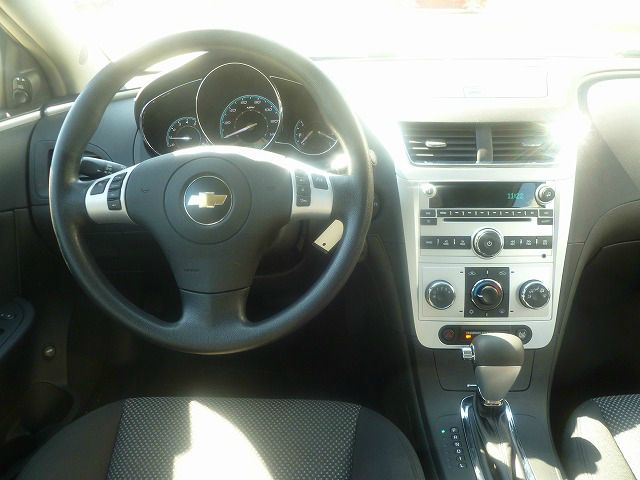 2009 Chevrolet Malibu 4dr Sdn I4 CVT 2.5 Sedan