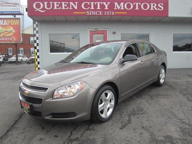 2010 Chevrolet Malibu Eddie Bauer - 1 Owner
