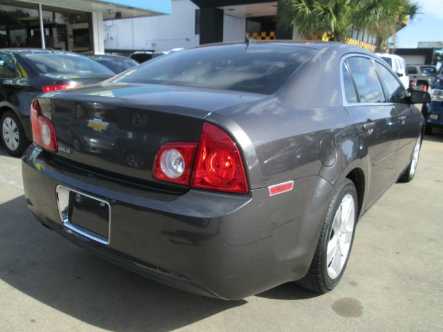 2010 Chevrolet Malibu LS NICE