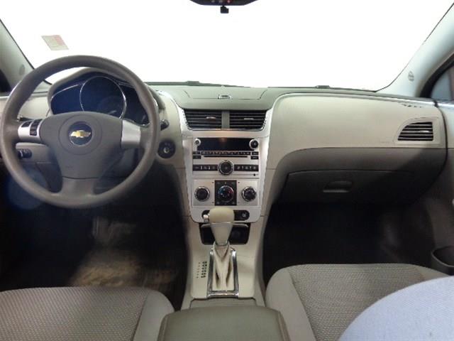 2010 Chevrolet Malibu E-150 Chateau