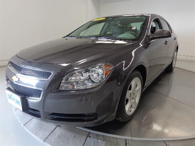2010 Chevrolet Malibu E-150 Chateau