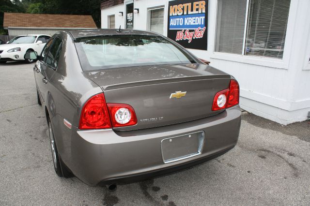 2010 Chevrolet Malibu 4dr AWD SUV