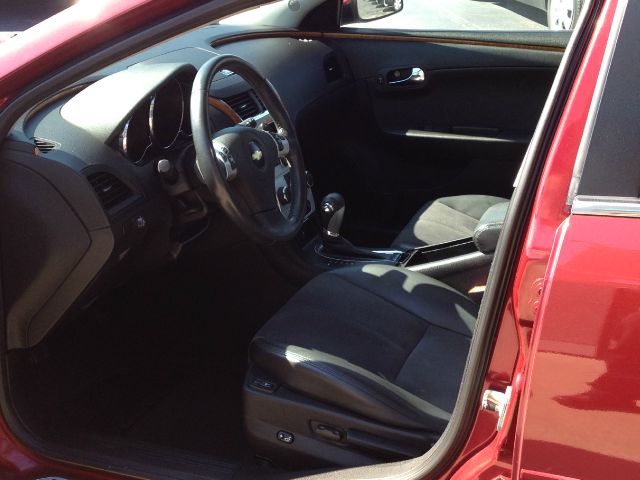 2010 Chevrolet Malibu 4dr AWD SUV