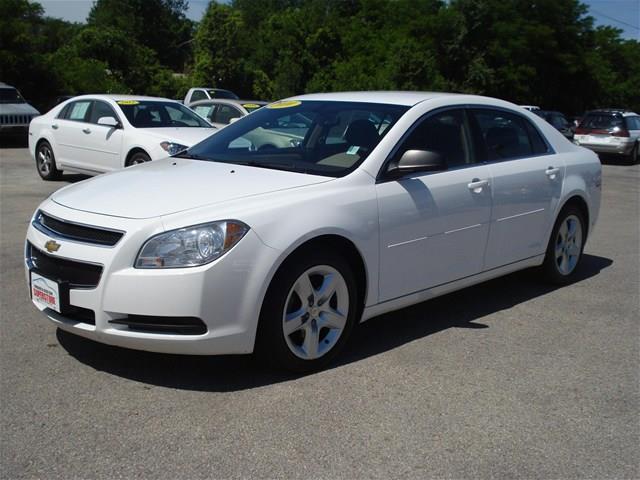 2010 Chevrolet Malibu E-150 Chateau